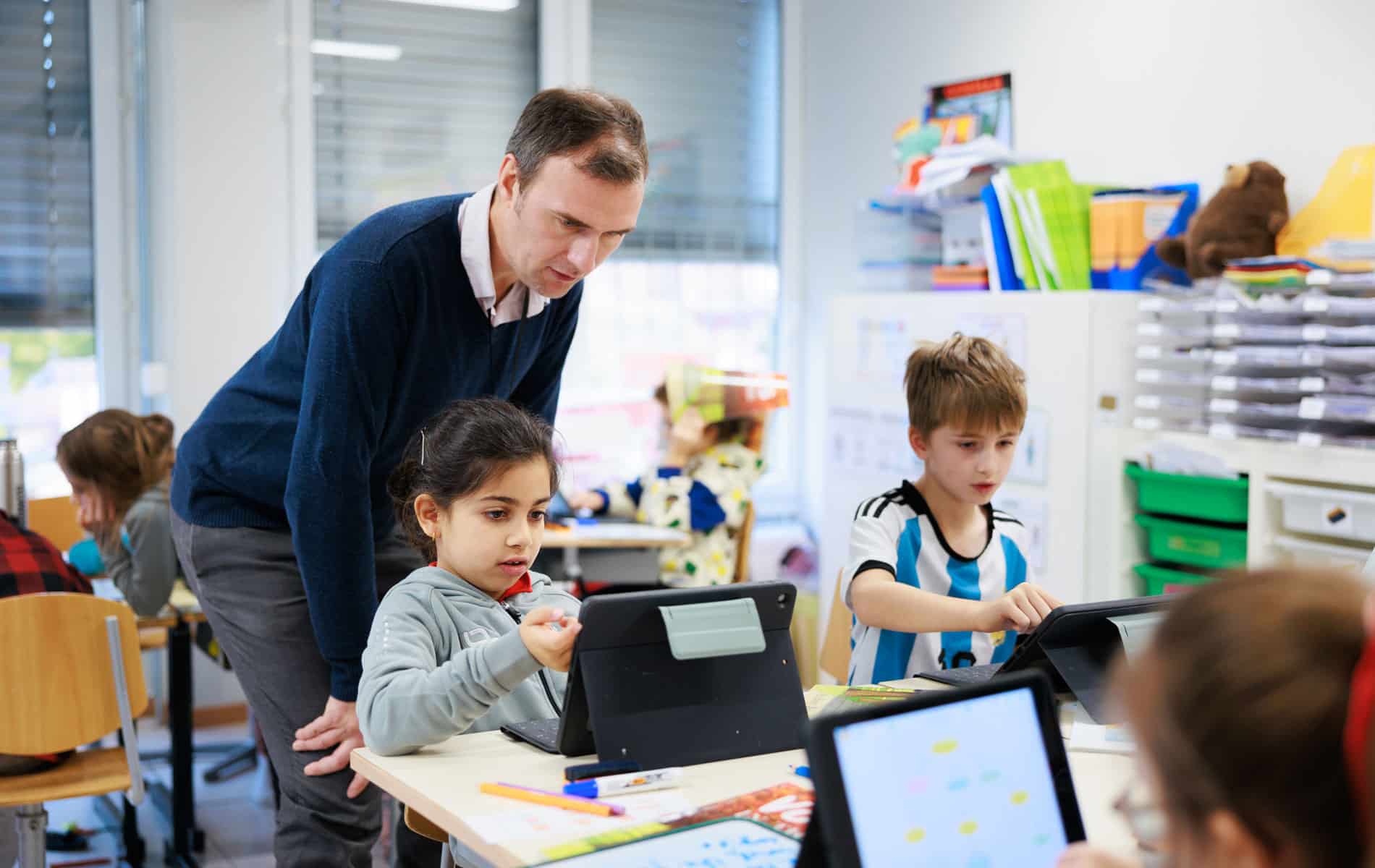 Ecole Mosaic School Geneva - Memberships & Accreditations