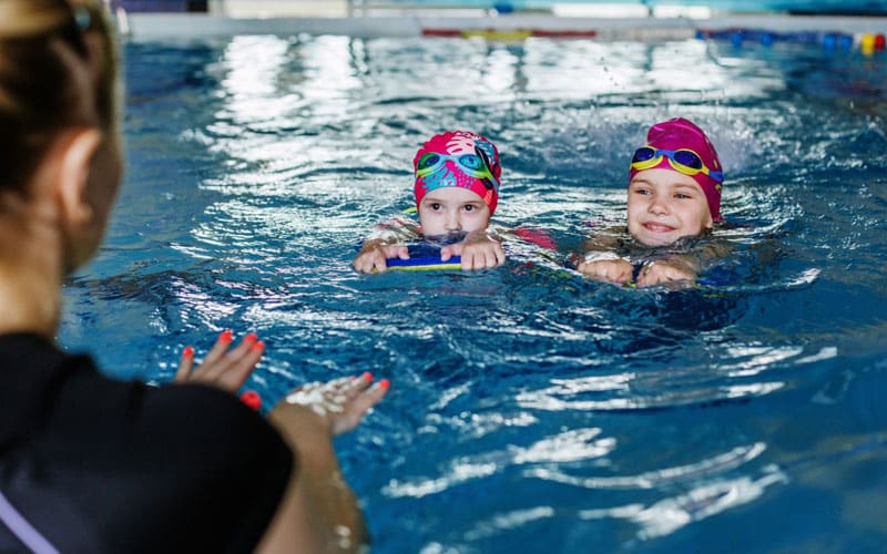 Ecole Mosaic School Geneva - Children Swimming